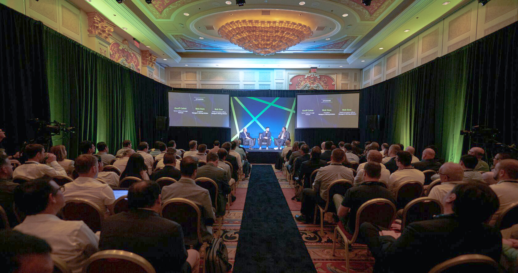 Присоеденяйтесь к нам на Hexagon Liva 2025